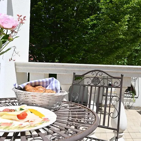 Székely Kúria Couette-café